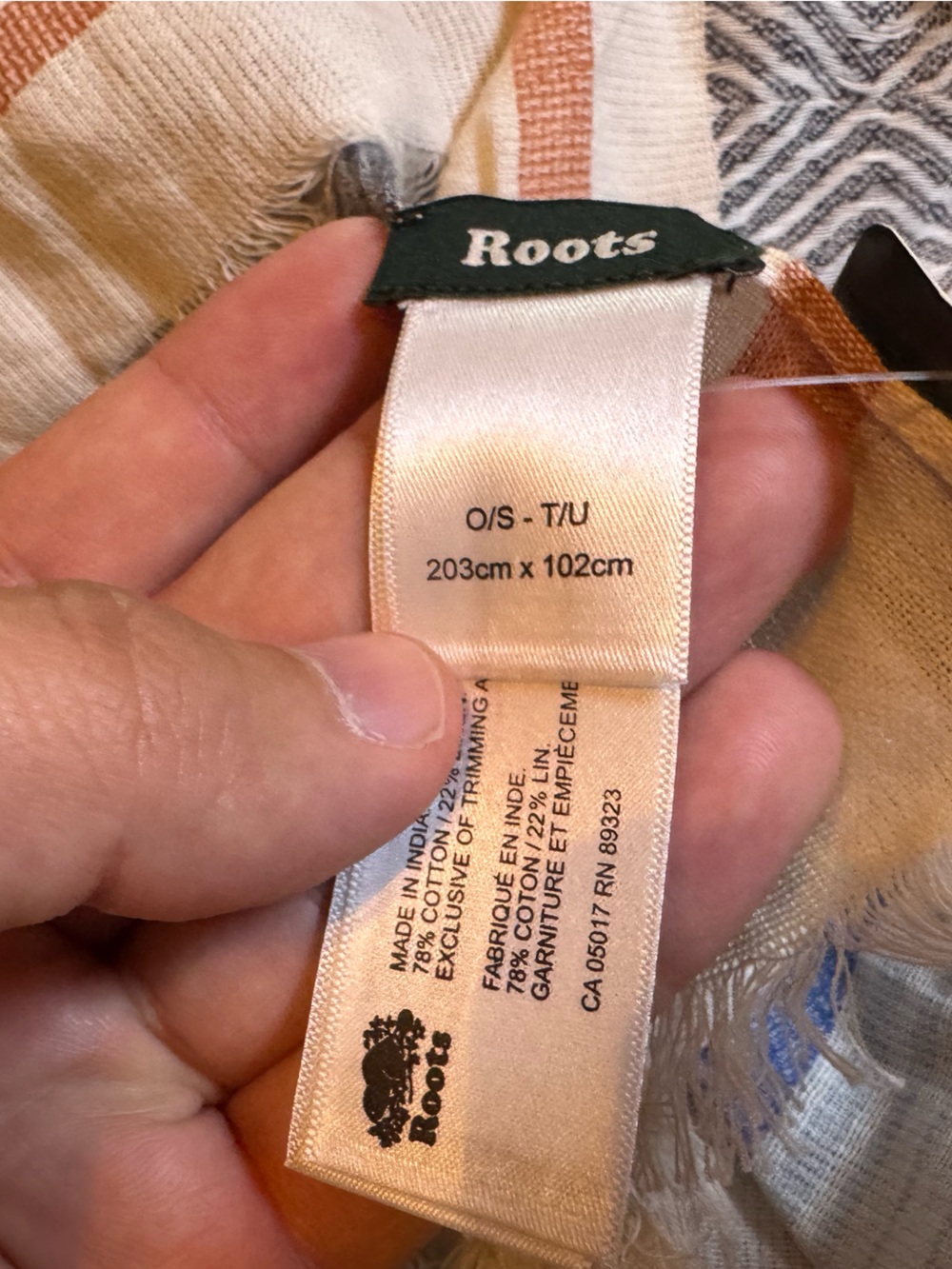 NWT Roots Scarf - Picture 3 of 5
